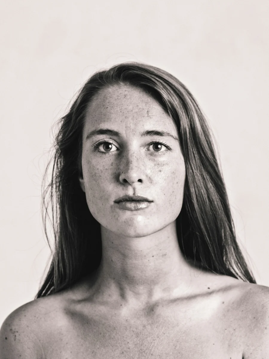 Portrait en noir et blanc pour une image de marque